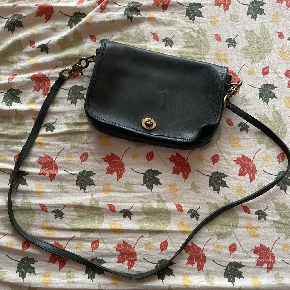 Vintage cross body coach purse
